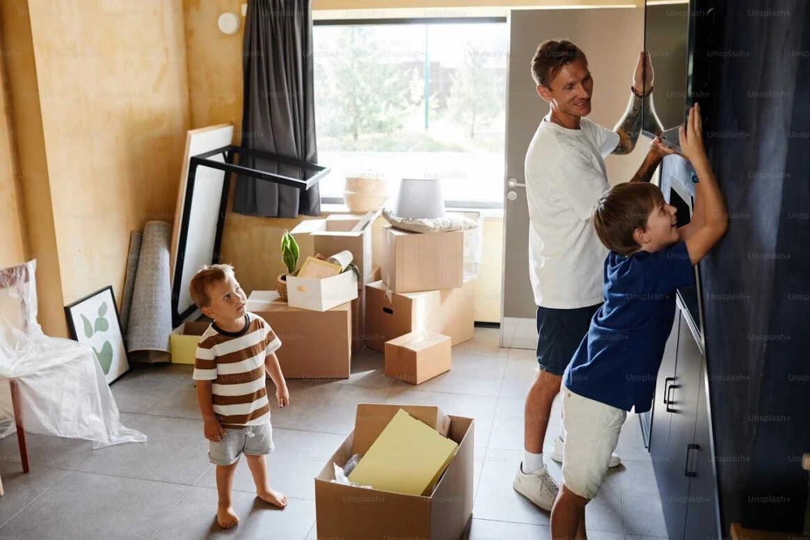 household movers in dubai