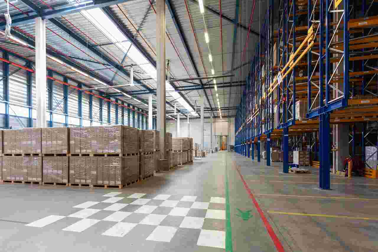 Storage services in dubai